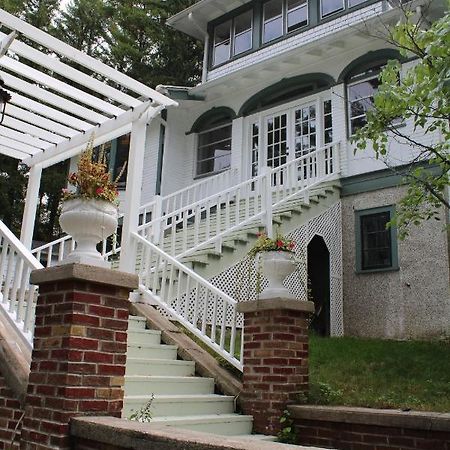 The Hillside B&B. Home W/ Breakfast Service! ウィスコンシン デルズ エクステリア 写真